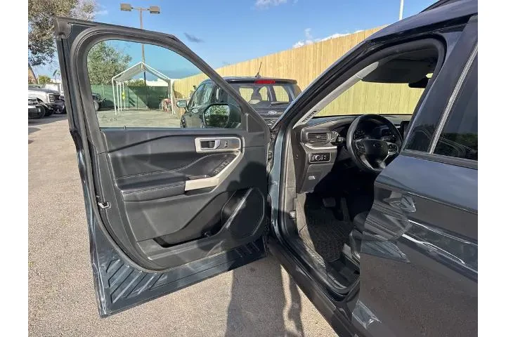 $31606 : Ford Explorer 2023 XLT 4dr S image 5