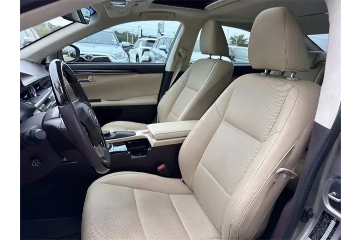 $21470 : Lexus ES 350 2016 4dr Sedan image 9