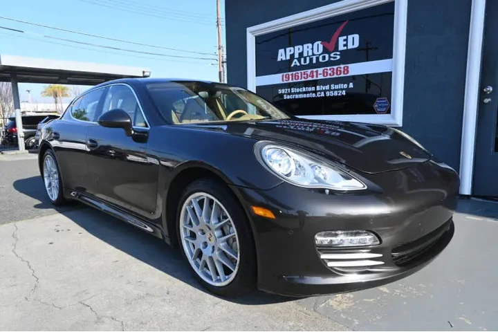 $15998 : 2010 Panamera 4S image 2