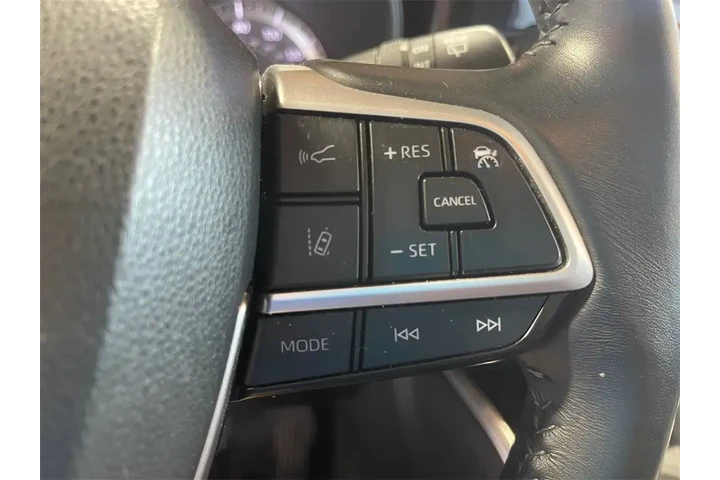 $33500 : Toyota Highlander 2023 AWD L image 6