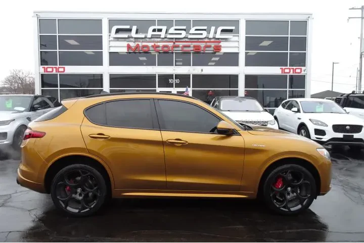 $22995 : 2022 Alfa Romeo Stelvio Veloce image 5