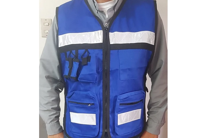 $35 : Chalecos tipo Brigadista image 1