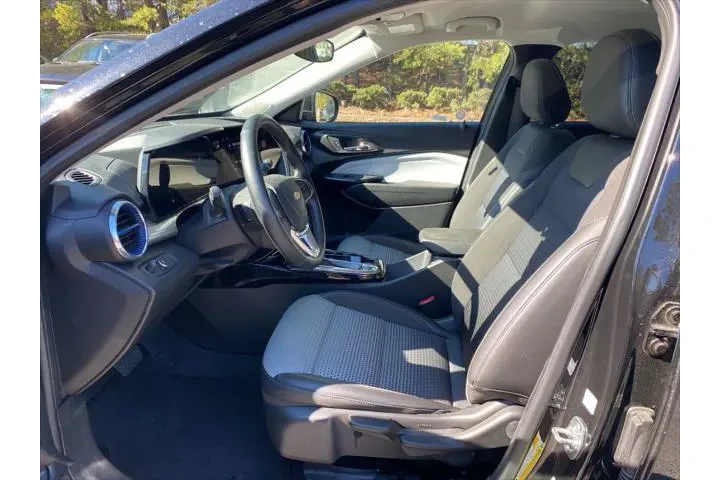 $19420 : Chevrolet Trax 2025 LT 4dr C image 9