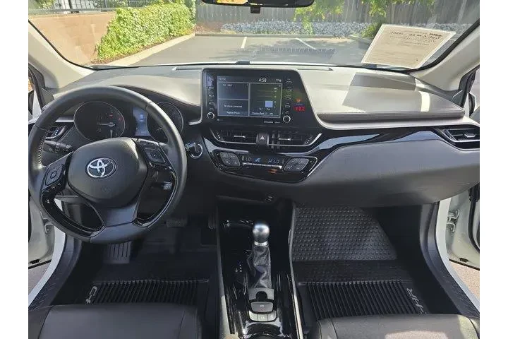 $21995 : Toyota C-HR 2020 Limited 4dr image 8
