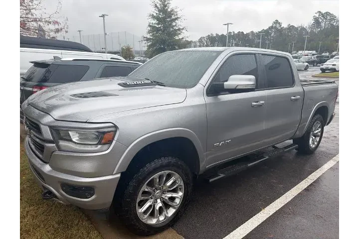 $30975 : Ram 1500 2019 4x4 Laramie 4d image 3