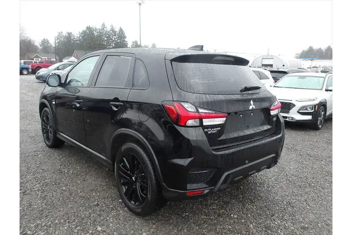 $23201 : Mitsubishi Outlander Sport 2 image 5