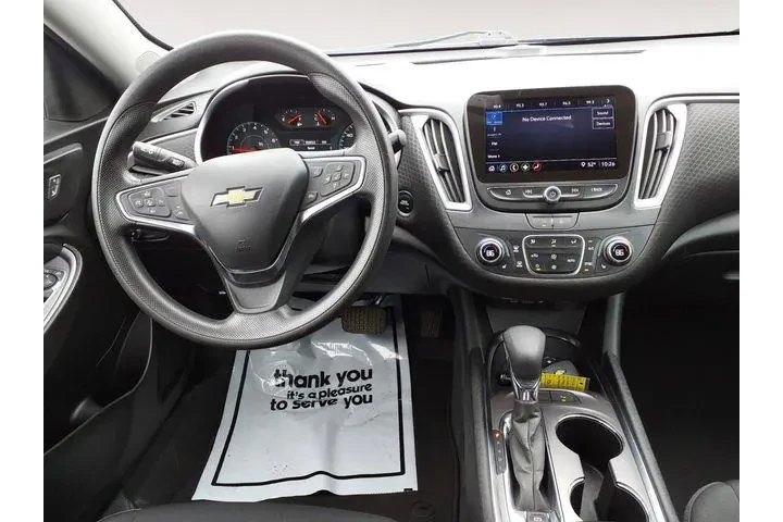 $21588 : Chevrolet Malibu 2024 LT 4dr image 10