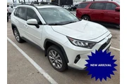 $32991 : Toyota RAV4 2021 XLE Premium thumbnail