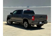 $39489 : Toyota Tundra 2019 4x4 SR5 4 thumbnail