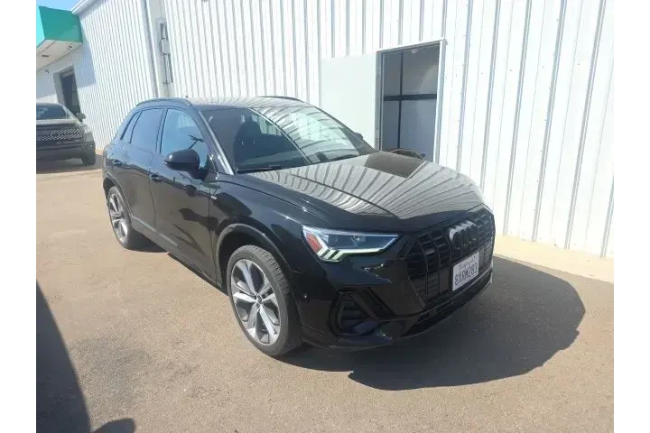 $18999 : Audi Q3 2021 AWD quattro S l image 1