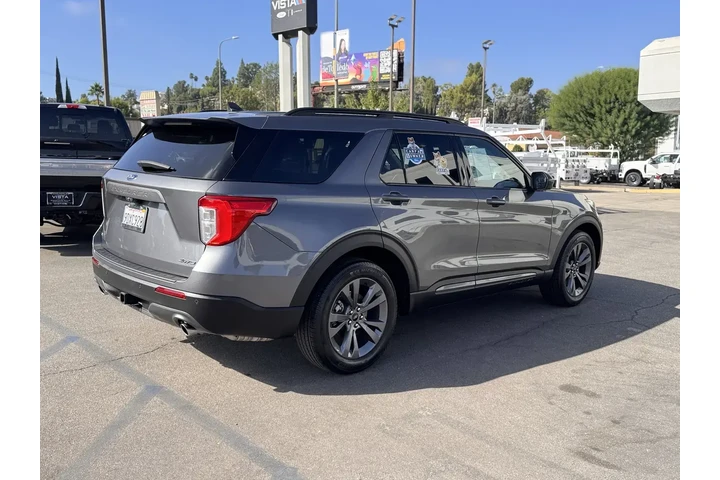 $33995 : Ford Explorer 2022 AWD XLT 4 image 9