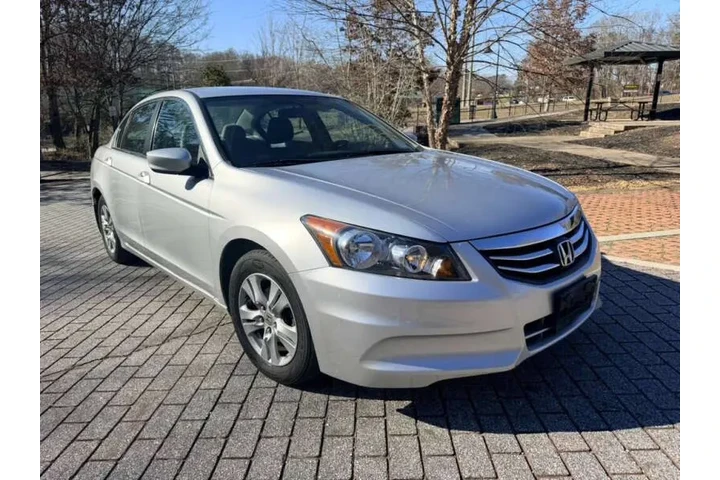 $5750 : 2011 Accord LX-P image 6