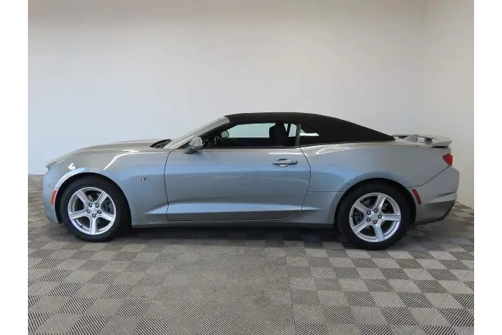 $24995 : Chevrolet Camaro 2023 LT 2dr image 5
