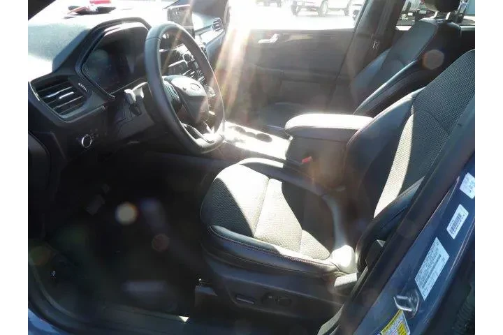 $23998 : Ford Escape 2025 ST-Line 4dr image 10