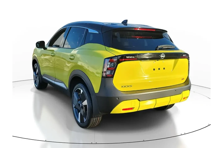 $30995 : Nissan Kicks 2025 SR 4dr Cro image 3