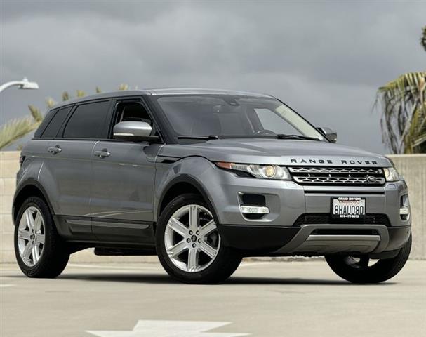 $13600 : 2013 Land Rover Range Rover E image 2