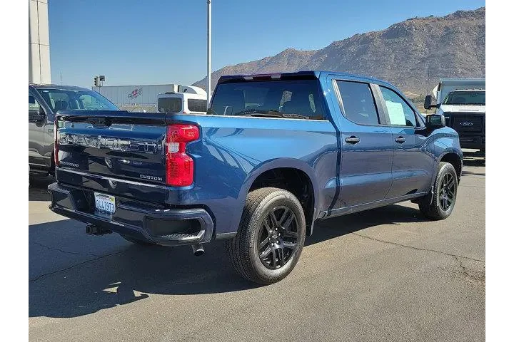 $28500 : Chevrolet Silverado 1500 202 image 2