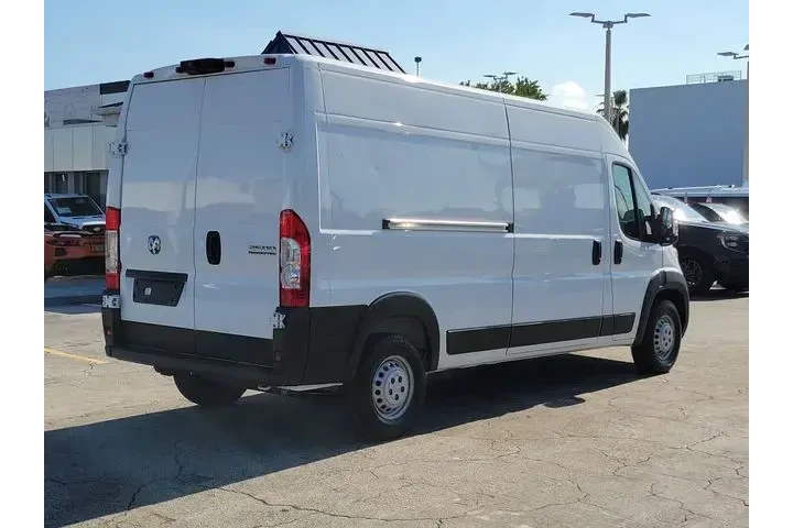 $34990 : Ram ProMaster 2025 Tradesman image 4