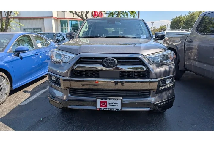$41999 : Gold Certified2021 4Runner Ni image 2