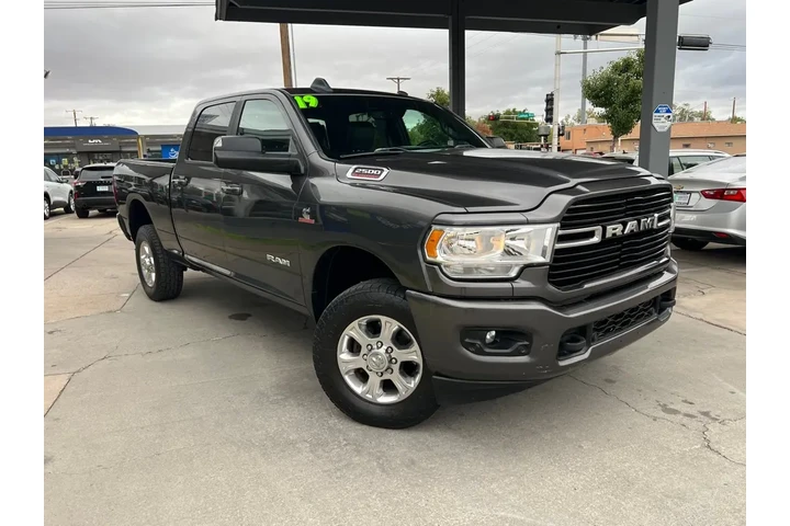 2019 RAM 2500 Tradesman Crew image 3
