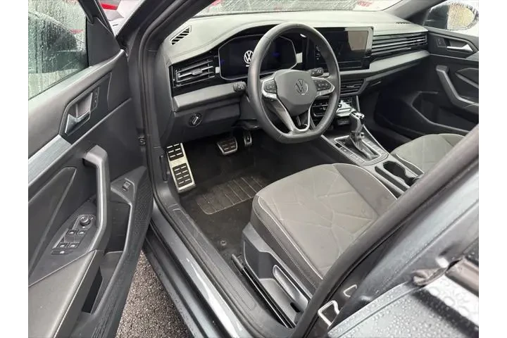 $17995 : Volkswagen Jetta 2025 Sport image 10