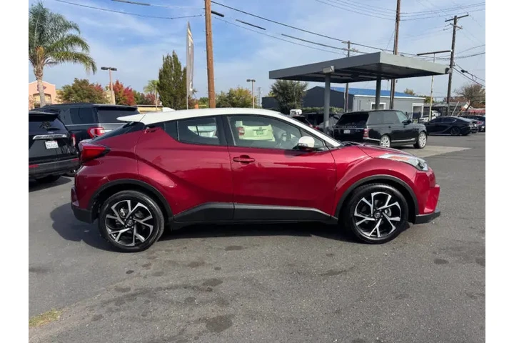 $12998 : 2018 C-HR XLE image 9