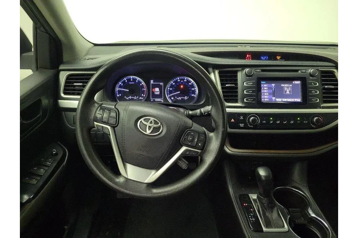 $21998 : Toyota Highlander 2018 LE 4d image 10