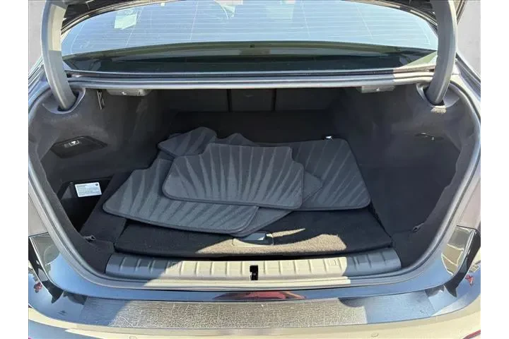 $13699 : BMW 5 Series 2018 530e iPerf image 6