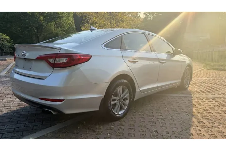 $5500 : 2015 Sonata SE image 5