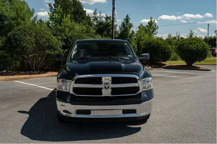 $31559 : Ram 1500 Classic 2024 4x4 SL image 2