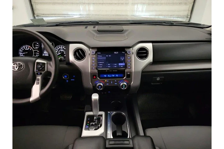 $31998 : Toyota Tundra 2020 4x2 SR5 4 image 9