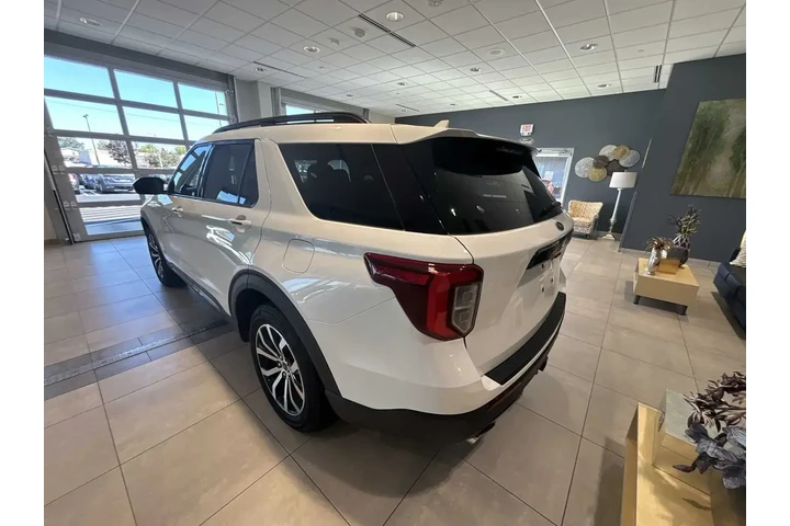 $31593 : Ford Explorer 2022 AWD ST-Li image 5