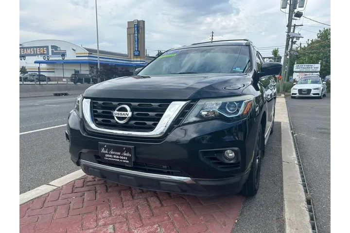 $8995 : 2017 Pathfinder Platinum image 9