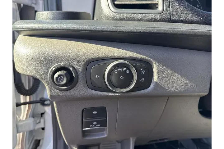 $31948 : Ford Transit 2024 250 3dr SW image 7