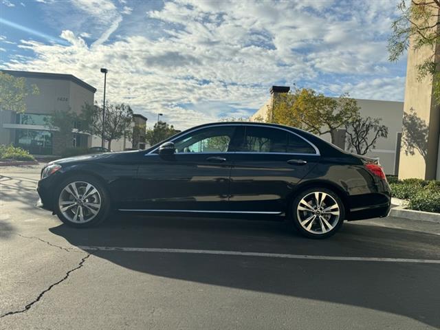 2017 Mercedes-Benz C-Class C3 image 6