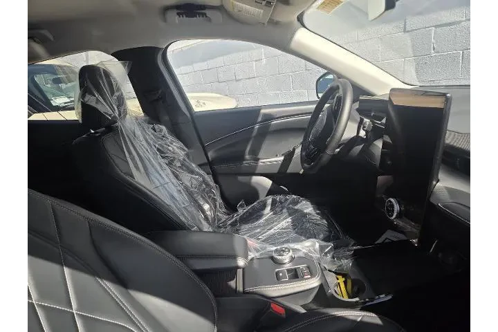 $28985 : Ford Mustang Mach-E 2023 Sel image 4