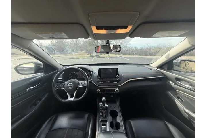 $10999 : 2019 Altima 2.5 SR image 7