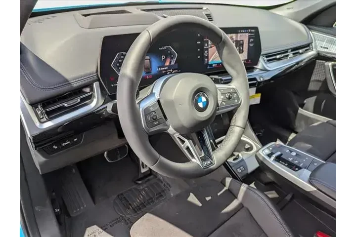 $33997 : BMW X1 2024 AWD xDrive28i 4d image 3