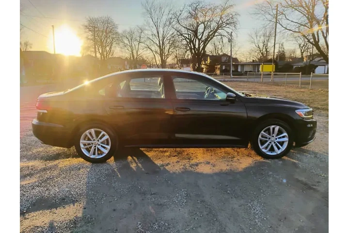 $12997 : 2020 Passat S image 10