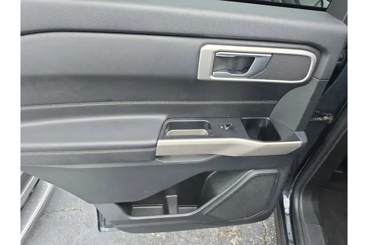 $24990 : Ford Explorer 2023 XLT 4dr S image 9