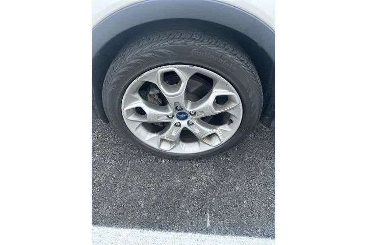 $10915 : Ford Escape 2014 AWD Titaniu image 6