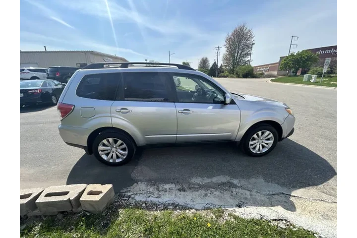 $6990 : 2012 Forester 2.5X Premium image 8