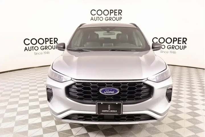 $18469 : Ford Escape 2023 AWD ST-Line image 9