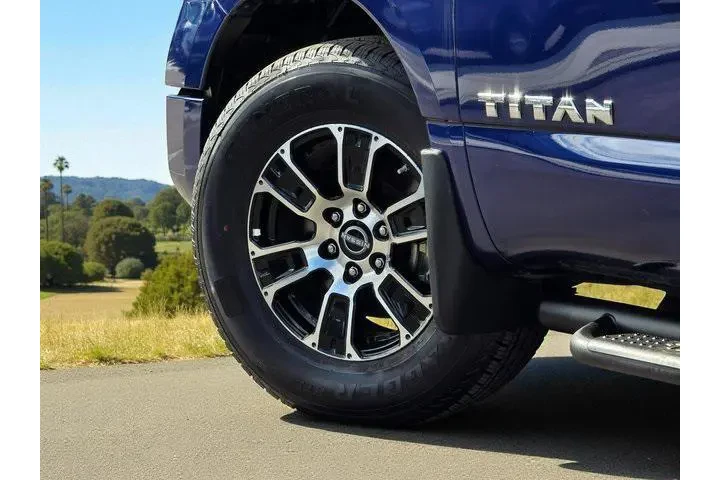 $37000 : Nissan Titan 2024 4x2 SV 4dr image 8