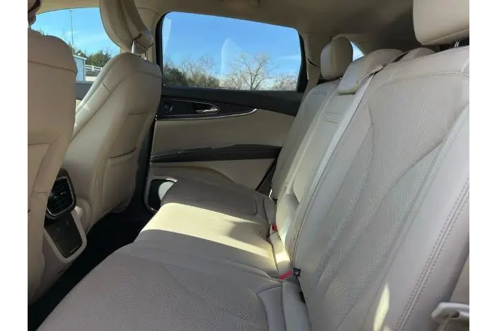 $22995 : Lincoln Nautilus 2020 AWD Re image 8