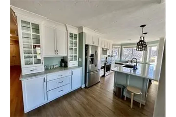 $5700 : Rental property with 3 bedro image 8