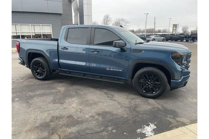 $37995 : GMC Sierra 1500 2024 4x4 Pro image 3