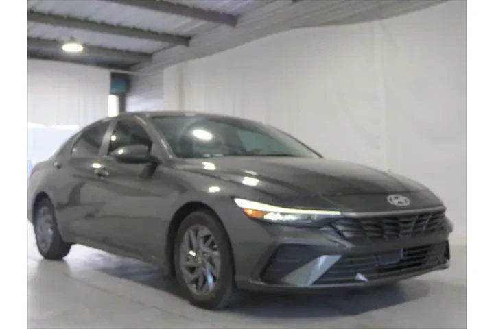 $21690 : Hyundai ELANTRA 2024 SEL 4dr image 3