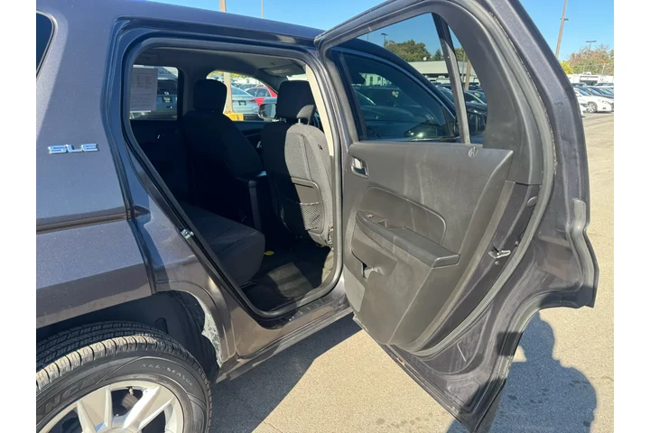 2013 GMC Terrain AWD 4dr SLE image 9