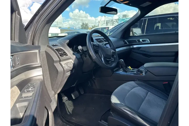 $18541 : Ford Explorer 2017 XLT 4dr S image 7